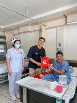 คุณน็อต วรฤทธิ์ เฟื่องอารมย์ พร้อมคณะ เข้าเยี่ยมบำรุงขวัญ