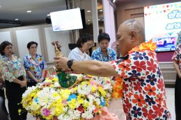 โรงพยาบาลทหารผ่านศึก จัดพิธีสรงน้ำพระพุทธรูป และกล่าวให้พรแก่บุคลากรของโรงพยาบาลทหารผ่านศึก เนื่องในเทศกาลวันสงกรานต์ ประจำปี 2569
