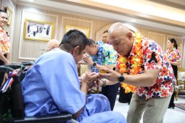 โรงพยาบาลทหารผ่านศึก จัดพิธีสรงน้ำพระพุทธรูป และกล่าวให้พรแก่บุคลากรของโรงพยาบาลทหารผ่านศึก เนื่องในเทศกาลวันสงกรานต์ ประจำปี 2569