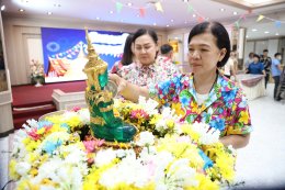 โรงพยาบาลทหารผ่านศึก จัดพิธีสรงน้ำพระพุทธรูป และกล่าวให้พรแก่บุคลากรของโรงพยาบาลทหารผ่านศึก เนื่องในเทศกาลวันสงกรานต์ ประจำปี 2569