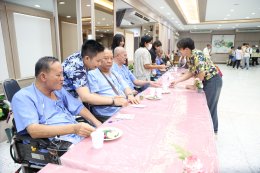 กลุ่มสร้างพลเมืองคุณภาพ โดยคุณสุชาติ ชวางกูร และคณะ เข้าเยี่ยมและจัดกิจกรรมบำรุงขวัญทหารผ่านศึก