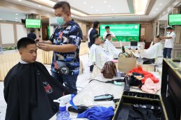 มูลนิธิสงเคราะห์ครอบครัวทหารผ่านศึก ในพระราชูปถัมภ์สมเด็จพระศรีนครินทราบรมราชชนนี ร่วมกับสมาคมช่างผมแห่งประเทศไทย จัดกิจกรรมจิตอาสา