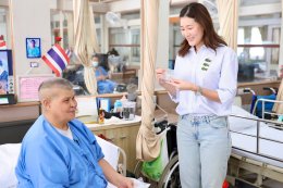 พันเอก สาวิตร ทรรทรานนท์ พร้อมด้วย คุณปวิศา คุณปนัดดา เกตุปัญญา และครอบครัว มอบอาหารว่างและเครื่องดื่มเพื่อสร้างขวัญกำลังใจให้แก่ทหารผ่านศึก