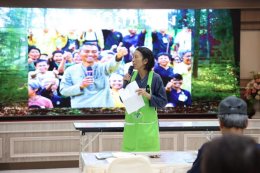 ชมรมผู้สูงอายุโรงพยาบาลทหารผ่านศึก จัดโครงการอบรมเชิงปฏิบัติการ เรื่อง การดูแลสุขภาพแบบแพทย์วิถีธรรม และเรียนรู้การทำน้ำผักปั่นสูตรหมอเขียว