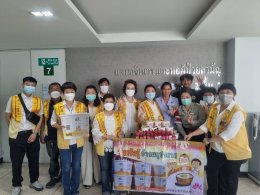 คณะบุคคลจากมูลนิธิส่งเสริมพุทธศาสนาเพื่อสังคม เข้าเยี่ยมบำรุงขวัญพร้อมจัดเลี้ยงอาหารกลางวัน และน้ำสมุนไพรแก่ทหารผ่านศึก