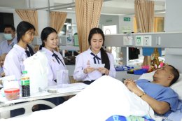 คณะผู้บริหาร ครู และนักเรียนจากโรงเรียนลาซาล เข้าเยี่ยมบำรุงขวัญทหารผ่านศึก พร้อมมอบเงินบริจาคให้แก่โรงพยาบาลทหารผ่านศึก