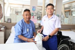 คณะผู้บริหาร ครู และนักเรียนจากโรงเรียนลาซาล เข้าเยี่ยมบำรุงขวัญทหารผ่านศึก พร้อมมอบเงินบริจาคให้แก่โรงพยาบาลทหารผ่านศึก