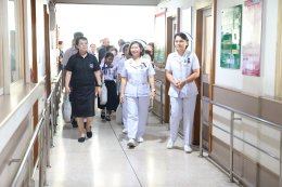 คณะผู้บริหาร ครู และนักเรียนจากโรงเรียนลาซาล เข้าเยี่ยมบำรุงขวัญทหารผ่านศึก พร้อมมอบเงินบริจาคให้แก่โรงพยาบาลทหารผ่านศึก