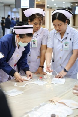 อบรมโครงการเพิ่มพูนทักษะวิชาการพี่สอนน้อง ในหัวข้อ "การอบรมเชิงปฏิบัติการเกี่ยวกับทฤษฎีและการดูแลผู้ป่วยที่ทำทวารเทียมและภาวะแทรกซ้อนทางระบบทางเดินปัสสาวะ"