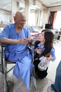 ครอบครัวสายบุญ ร่วมทำบุญในวันคล้ายวันเกิด อิ่มใจในทุกการให้ และสุขใจในทุกการแบ่งปัน 