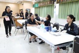  รับวัคซีนแบบอุ่นใจ และปลอดภัย โดยทีมบุคลากรทางการแพทย์ รพ.ผศ. ️