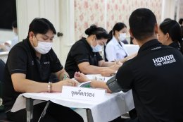 วัคซีนพร้อม บุคลากรทางการแพทย์ รพ.ผศ. พร้อม มาเติมภูมิคุ้มกันให้ร่างกาย เพื่อคนที่คุณรัก 