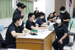  รับวัคซีนแบบอุ่นใจ และปลอดภัย โดยทีมบุคลากรทางการแพทย์ รพ.ผศ. ️