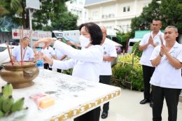 ขบวนรถกายอุปกรณ์เคลื่อนที่ รพ.ผศ. พร้อมออกเดินทาง เพื่อการดูแลที่เข้าถึง และร่วมส่งต่อรอยยิ้ม เติมเต็มพลังใจ ให้แก่ทหารผ่านศึกและครอบครัว 