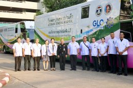 พลเอก พจน์ เอมพันธุ์ ที่ปรึกษาผู้อำนวยการองค์การสงเคราะห์ทหารผ่านศึก ร่วมสักการะศาลพระภูมิ โรงพยาบาลทหารผ่านศึก เพื่อความเป็นสิริมงคลและเป็นขวัญกำลังใจ ในการเดินทางไปปฏิบัติราชการออกหน่วยกายอุปกรณ์เคลื่อนที่