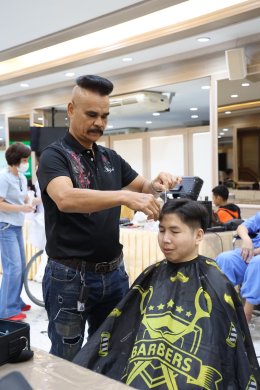 มสคท. ร่วมกับจิตอาสาสมาคมช่างผมแห่งประเทศไทย ให้บริการตัดผมฟรี แบ่งปันรอยยิ้ม เติมเต็มความมั่นใจ