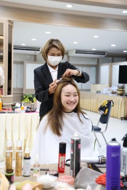 มสคท. ร่วมกับจิตอาสาสมาคมช่างผมแห่งประเทศไทย ให้บริการตัดผมฟรี แบ่งปันรอยยิ้ม เติมเต็มความมั่นใจ