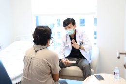 โรงพยาบาลทหารผ่านศึก ออกหน่วยให้บริการฉีดวัคซีนเคลื่อนที่ เพื่อให้บริการฉีดวัคซีนและคัดกรองสุขภาพเบื้องต้นแก่พนักงานของนิคมอุตสาหกรรมแห่งประเทศไทย