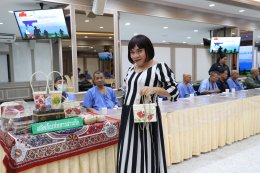 นางสุธรรมา สกุลไทย รองผู้อำนวยการโรงพยาบาลทหารผ่านศึก (ฝ่ายการพยาบาล) และคณะ ให้การต้อนรับ คุณสุชาติ ชวางกูร ประธานกลุ่มสร้างพลเมืองคุณภาพ และคณะ ในโอกาสเข้าเยี่ยมและจัดกิจกรรมบำรุงขวัญทหารผ่านศึก 