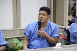 นางสุธรรมา สกุลไทย รองผู้อำนวยการโรงพยาบาลทหารผ่านศึก (ฝ่ายการพยาบาล) และคณะ ให้การต้อนรับ คุณสุชาติ ชวางกูร ประธานกลุ่มสร้างพลเมืองคุณภาพ และคณะ ในโอกาสเข้าเยี่ยมและจัดกิจกรรมบำรุงขวัญทหารผ่านศึก 