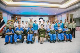 มูลนิธิสงเคราะห์ครอบครัวทหารผ่านศึก ในพระราชูปถัมภ์สมเด็จพระศรีนครินทราบรมราชชนนี จัดเลี้ยงอาหารกลางวัน มอบถุงยังชีพ และเงินปลอบขวัญ แก่ผู้ป่วยทหารผ่านศึก
