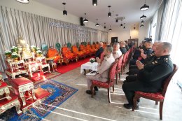 นางอัมพร ปรีชาญานพานิช รองหัวหน้าสำนักผู้อำนวยการโรงพยาบาลทหารผ่านศึก เป็นผู้แทนผู้อำนวยการโรงพยาบาลทหารผ่านศึก เข้าร่วมแสดงความยินดีเนื่องในงานวันสถาปนาสำนักงานวิจัยและพัฒนาการทางทหารกองทัพบก ครบรอบปีที่ 54 