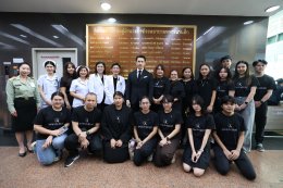 ดร.อธิชาติ ชุมนานนท์ (คุณอั้ม) และคณะจาก บริษัท อทิสเมด โกลบอล จำกัด ในโอกาสเข้าเยี่ยมให้กำลังใจทหารผ่านศึก