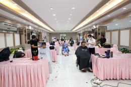 สมาคมช่างผมเสริมสวยแห่งประเทศไทย จัดกิจกรรมจิตอาสา โดยนำทีมช่างตัดผม มาให้บริการตัดผมฟรีที่โรงพยาบาลทหารผ่านศึก