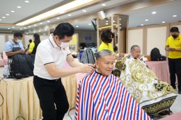 สมาคมช่างผมเสริมสวยแห่งประเทศไทย และคณะ ในการเยี่ยมบำรุงขวัญผู้ป่วยทหารผ่านศึก