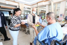 มอบอาหารว่างเนื่องในวันคล้ายวันเกิด