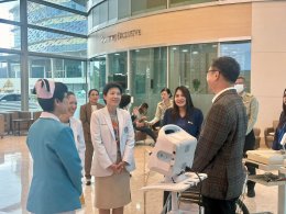 วันที่ 2 สิงหาคม 2567 แพทย์หญิง จิตติมา ปรีชา ผู้อำนวยการโรงพยาบาลทหารผ่านศึก พร้อมคณะผู้บริหารโรงพยาบาลทหารผ่านศึก รับมอบอุปกรณ์ทางการแพทย์ จากนายแพทย์ อดินันท์ กิตติรัตนไพบูลย์ ผู้อำนวยการโรงพยาบาลสมิติเวชศรีนครินทร์ ณ โรงพยาบาลสมิติเวชศรีนครินทร