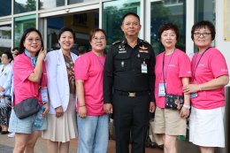 พลโท อัครภณ ทองสุทธิ์ รองผู้อำนวยการองค์การสงเคราะห์ทหารผ่านศึก ให้การต้อนรับ คุณคู จายัง ผู้จัดการฝ่ายธุรกิจอนุสรณ์สถานสันติภาพแห่งสหประชาชาติสาธารณรัฐเกาหลี และคณะ เข้าเยี่ยมบำรุงขวัญทหารผ่านศึก