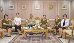 นื่องในโอกาสวันคล้ายวันพระราชสมภพสมเด็จพระนางเจ้าสิริกิติ์ พระบรมราชินีนาถ พระบรมราชชนนีพันปีหลวง (วันที่ 12 สิงหาคม 2569) เมื่อวันที่ 5 สิงหาคม 2569 คุณหญิงแสงเดือน ณ นคร ประธานกรรมการมูลนิธิสงเคราะห์ครอบครัวทหารผ่านศึก ในพระราชูปถัมภ์สมเด็จพระศรีนครินทร