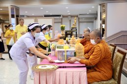 วันที่ 16 มิถุนายน 2568 นางอัมพร ปรีชาญาณพานิช รองหัวหน้าสำนักผู้อำนวยการ โรงพยาบาลทหารผ่านศึก เป็นประธานในพิธีทำบุญถวายสังฆทาน 