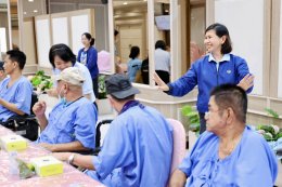 เมื่อวันที่ 17 ตุลาคม 2568 นางสุธรรมา สกุลไทย รองผู้อำนวยการโรงพยาบาลทหารผ่านศึก (ฝ่ายการพยาบาล) เป็นผู้แทนผู้อำนวยการโรงพยาบาลทหารผ่านศึก ให้การต้อนรับ คุณนบกนก กาญจนวิทย์ ในโอกาสเข้าเยี่ยมบำรุงขวัญทหารผ่านศึก