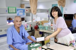 เมื่อวันที่ 10 มกราคม 2569 คุณศรีจันทร์ บุรีวงษ์ และคณะ เข้าเยี่ยมบำรุงขวัญ พร้อมมอบอาหารว่าง เครื่องดื่ม ผลไม้ และเงินบำรุงขวัญ เพื่อสร้างขวัญกำลังใจและแสดงความห่วงใยให้แก่ทหารผ่านศึกที่ได้รับบาดเจ็บจากการปฏิบัติหน้าที่ เนื่องในโอกาสวันขึ้นปีใหม่ 2569 