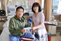 เมื่อวันที่ 10 มกราคม 2569 คุณศรีจันทร์ บุรีวงษ์ และคณะ เข้าเยี่ยมบำรุงขวัญ พร้อมมอบอาหารว่าง เครื่องดื่ม ผลไม้ และเงินบำรุงขวัญ เพื่อสร้างขวัญกำลังใจและแสดงความห่วงใยให้แก่ทหารผ่านศึกที่ได้รับบาดเจ็บจากการปฏิบัติหน้าที่ เนื่องในโอกาสวันขึ้นปีใหม่ 2569 