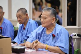 เมื่อวันที่ 21 มกราคม 2569 นางสุธรรมา สกุลไทย รองผู้อำนวยการโรงพยาบาลทหารผ่านศึก (ฝ่ายการพยาบาล) เป็นผู้แทนผู้อำนวยการโรงพยาบาลทหารผ่านศึก ให้การต้อนรับ คุณสุชาติ ชวางกูร ประธานกลุ่มสร้างพลเมืองคุณภาพ และคณะ ในโอกาสเข้าเยี่ยมและจัดกิจกรรมบำรุงขวัญทหารผ่าน