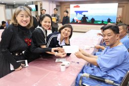 เมื่อวันที่ 21 มกราคม 2569 นางสุธรรมา สกุลไทย รองผู้อำนวยการโรงพยาบาลทหารผ่านศึก (ฝ่ายการพยาบาล) เป็นผู้แทนผู้อำนวยการโรงพยาบาลทหารผ่านศึก ให้การต้อนรับ คุณสุชาติ ชวางกูร ประธานกลุ่มสร้างพลเมืองคุณภาพ และคณะ ในโอกาสเข้าเยี่ยมและจัดกิจกรรมบำรุงขวัญทหารผ่าน