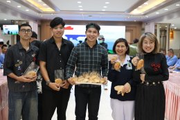 เมื่อวันที่ 21 มกราคม 2569 นางสุธรรมา สกุลไทย รองผู้อำนวยการโรงพยาบาลทหารผ่านศึก (ฝ่ายการพยาบาล) เป็นผู้แทนผู้อำนวยการโรงพยาบาลทหารผ่านศึก ให้การต้อนรับ คุณสุชาติ ชวางกูร ประธานกลุ่มสร้างพลเมืองคุณภาพ และคณะ ในโอกาสเข้าเยี่ยมและจัดกิจกรรมบำรุงขวัญทหารผ่าน