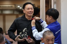 เมื่อวันที่ 21 มกราคม 2569 นางสุธรรมา สกุลไทย รองผู้อำนวยการโรงพยาบาลทหารผ่านศึก (ฝ่ายการพยาบาล) เป็นผู้แทนผู้อำนวยการโรงพยาบาลทหารผ่านศึก ให้การต้อนรับ คุณสุชาติ ชวางกูร ประธานกลุ่มสร้างพลเมืองคุณภาพ และคณะ ในโอกาสเข้าเยี่ยมและจัดกิจกรรมบำรุงขวัญทหารผ่าน