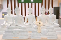 เมื่อวันที่ 2 กุมภาพันธ์ 2569 แพทย์หญิงเอินฟ้า ณ นคร รองผู้อำนวยการโรงพยาบาลทหารผ่านศึก (ฝ่ายบริหาร) เป็นผู้แทนผู้อำนวยการโรงพยาบาลทหารผ่านศึก รับมอบพระพุทธรูป สีขาวงาช้าง ขนาดหน้าตัก 17 นิ้ว จำนวน 5 องค์ จากกลุ่มเพื่อนหลังกำแพง มอบให้แก่โรงพยาบาลทหารผ่าน