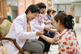 เมื่อวันที่ 7 เมษายน 2569 แพทย์หญิงจิตติมา ปรีชา ผู้อำนวยการโรงพยาบาลทหารผ่านศึก เป็นประธานในพิธีเปิดการอบรมในโครงการ ผู้ป่วยปลอดภัย พยาบาลอุ่นใจ ในวันสงกรานต์ (พยาบาลสาดสุข) โดยมีคณะผู้บริหารโรงพยาบาลทหารผ่านศึก เข้าร่วมในพิธี ณ ห้องประชุม อาคาร 2 ชั้นที