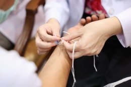 เมื่อวันที่ 7 เมษายน 2569 แพทย์หญิงจิตติมา ปรีชา ผู้อำนวยการโรงพยาบาลทหารผ่านศึก เป็นประธานในพิธีเปิดการอบรมในโครงการ ผู้ป่วยปลอดภัย พยาบาลอุ่นใจ ในวันสงกรานต์ (พยาบาลสาดสุข) โดยมีคณะผู้บริหารโรงพยาบาลทหารผ่านศึก เข้าร่วมในพิธี ณ ห้องประชุม อาคาร 2 ชั้นที