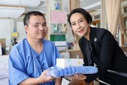 คุณปู ปริศนา กล่ำพินิจ คุณใหม่ เจริญปุระ ร่วมส่งต่อของขวัญจากใจ ความห่วงใย และเติมพลังใจให้วีรบุรุษทหารผ่านศึก ผู้เสียสละเพื่อแผ่นดิน ️
