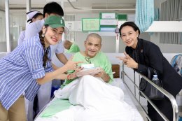 คุณปู ปริศนา กล่ำพินิจ คุณใหม่ เจริญปุระ ร่วมส่งต่อของขวัญจากใจ ความห่วงใย และเติมพลังใจให้วีรบุรุษทหารผ่านศึก ผู้เสียสละเพื่อแผ่นดิน ️