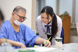 คณะนักเรียนโรงเรียนมาแตร์เดอีวิทยาลัย ร่วมส่งมอบความสุข สร้างรอยยิ้ม และเติมเต็มพลังใจ แด่วีรบุรุษทหารผ่านศึก