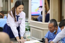 คณะนักเรียนโรงเรียนมาแตร์เดอีวิทยาลัย ร่วมส่งมอบความสุข สร้างรอยยิ้ม และเติมเต็มพลังใจ แด่วีรบุรุษทหารผ่านศึก