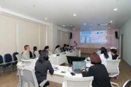 แพทย์หญิงเอินฟ้า ณ นคร รองผู้อำนวยการโรงพยาบาลทหารผ่านศึก (ฝ่ายบริหาร) เป็นหัวหน้าคณะ เข้าเยี่ยมชมการดำเนินงานและศึกษาดูงานของโรงพยาบาลบ้านแพ้ว