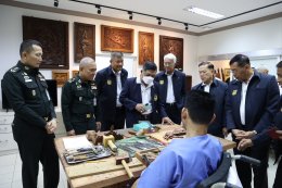 พลเอก วินัย ภัททิยกุล นายกสมาคมนายทหารนอกประจำการ และคณะ เข้าพบ พลเอก กานต์นาท นิกรยานนท์ ผู้อำนวยการองค์การสงเคราะห์ทหารผ่านศึก